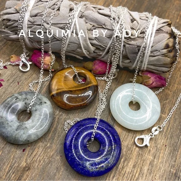 Donut healing crystals delicate 925 silver gemstone necklace/worry stones - Picture 1 of 1